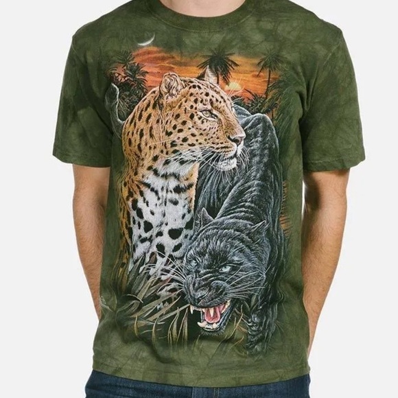 The Mountain Graphic Tee Two Jaguars Green size Medium ^ - Picture 1 of 7